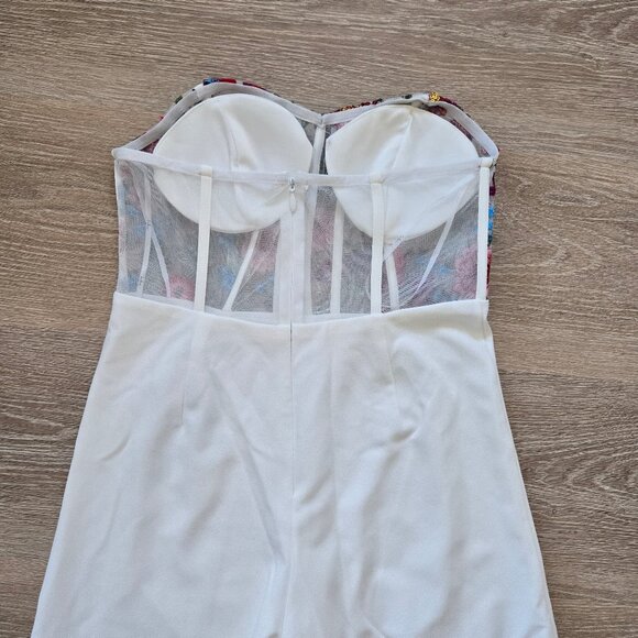 Remarkable Energy White Floral Embroidered Strapless Jumpsuit M New With Tags - Picture 15 of 17